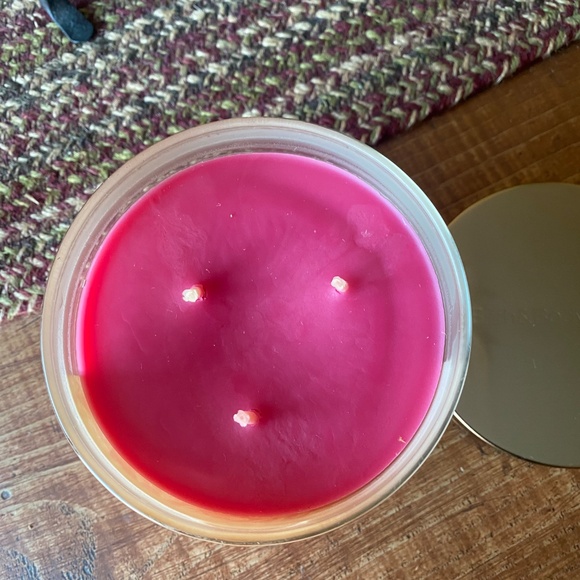 Bath & Bodyworks 3 wick candle - Picture 3 of 5